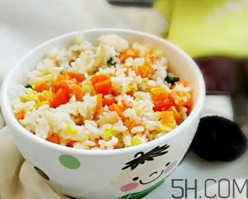 蛋炒飯可以放洋蔥嗎？蛋炒飯放洋蔥好吃嗎？