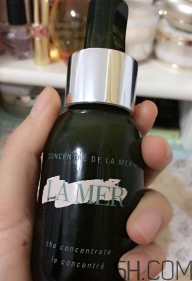 海藍之謎濃縮修護精華露怎么用？使用方法