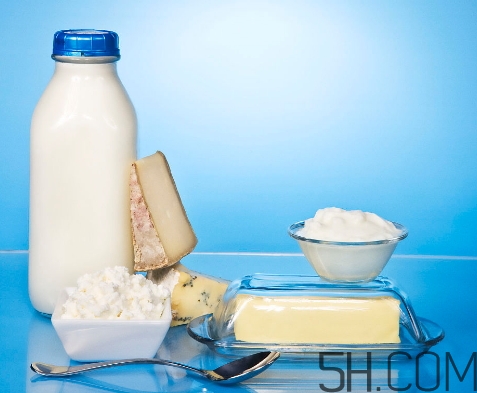 早上喝牛奶會(huì)長(zhǎng)高嗎？早上喝牛奶會(huì)變白嗎？