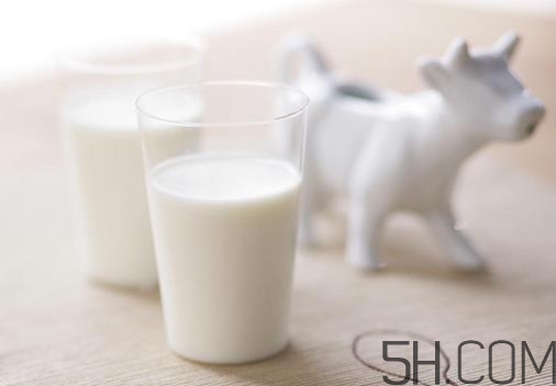 牛奶煮開了還有營(yíng)養(yǎng)嗎？牛奶可以加熱嗎？