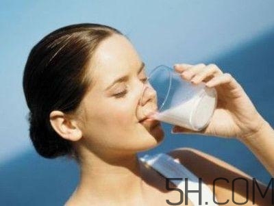 孕婦奶粉能和雞蛋一起吃嗎？喝孕婦奶粉的注意事項(xiàng)