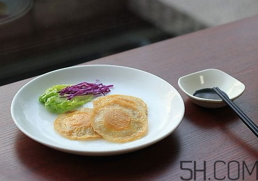 荷包蛋是煮的還是煎的？煎雞蛋還是煮雞蛋好？