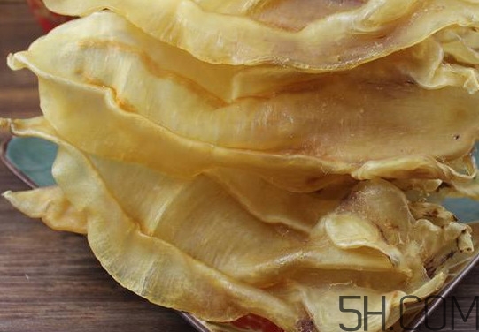 魚(yú)膠和花膠有什么區(qū)別？魚(yú)膠是魚(yú)的哪個(gè)部位