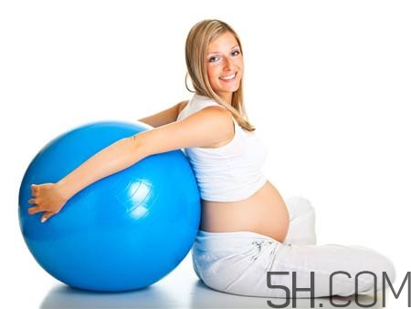 孕婦瑜伽球什么時候開始用？孕婦瑜伽球怎么用？