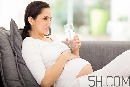 孕婦可以喝隔夜開(kāi)水嗎？孕婦可以喝隔夜湯嗎？
