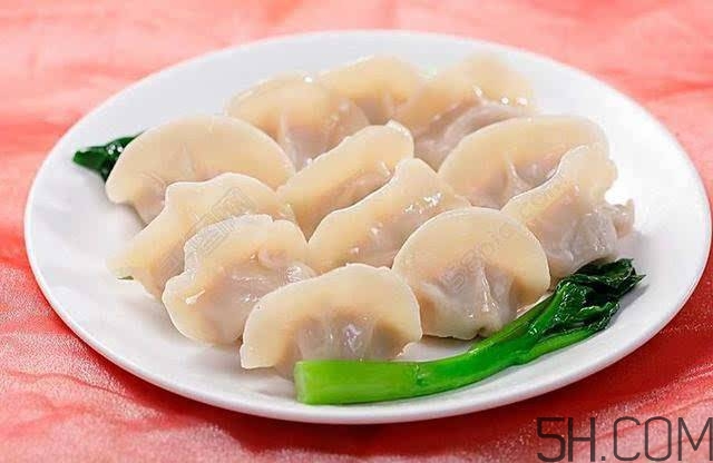 煮餃子開鍋煮皮還是餡？煮餃子蓋不蓋鍋蓋？