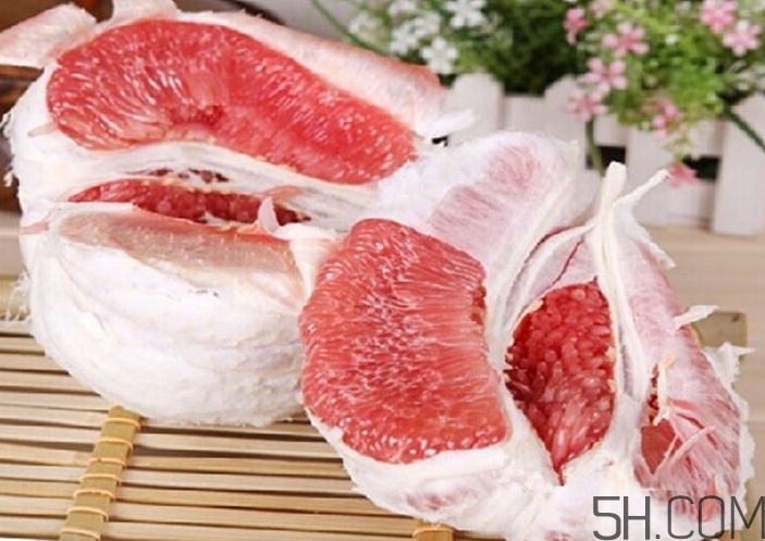 吃紅心柚子有什么好處？紅心柚子的功效與作用