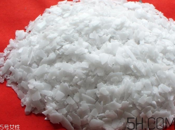 火堿通下水道怎么使用？誤食火堿怎么應(yīng)急處理