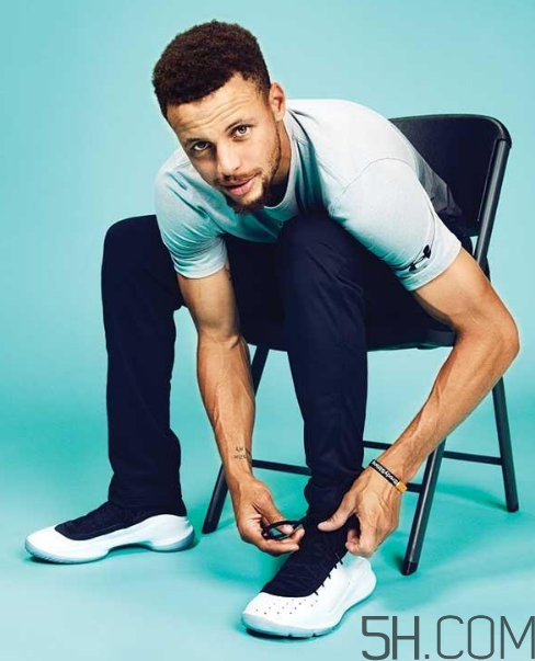 under armour curry 4鞋碼偏小嗎？庫里第四代戰(zhàn)靴尺碼怎么選？