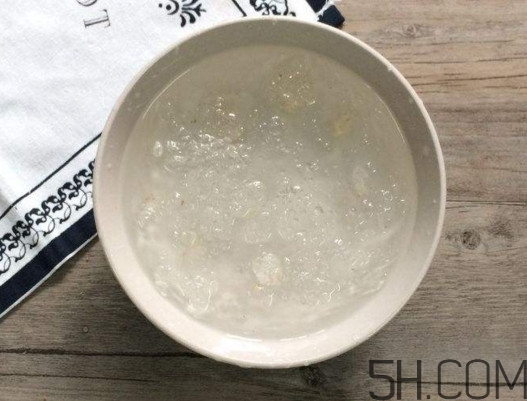 泡發(fā)后的雪燕怎么保存？燉好的雪燕可以放多久