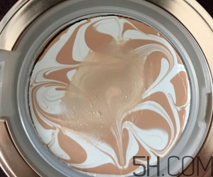 水粉霜是什么？水粉霜是粉底液嗎？