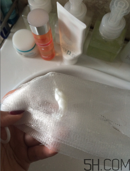 芙麗芳絲洗面奶是氨基酸嗎？氨基酸洗面奶有哪些？