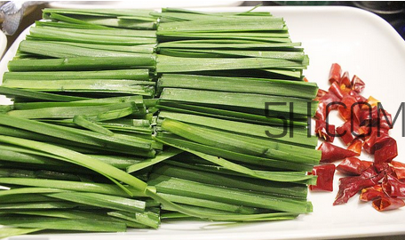 吃韭菜為什么口臭？吃韭菜脹氣怎么緩解？