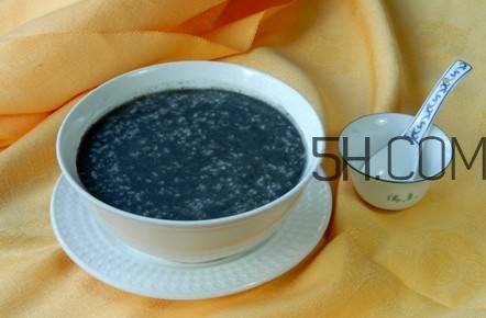 喝黑芝麻糊有什么好處和壞處？黑芝麻糊什么時候喝最好？