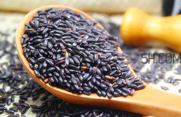 黑芝麻清洗掉色正常嗎？黑芝麻有黑色素嗎？