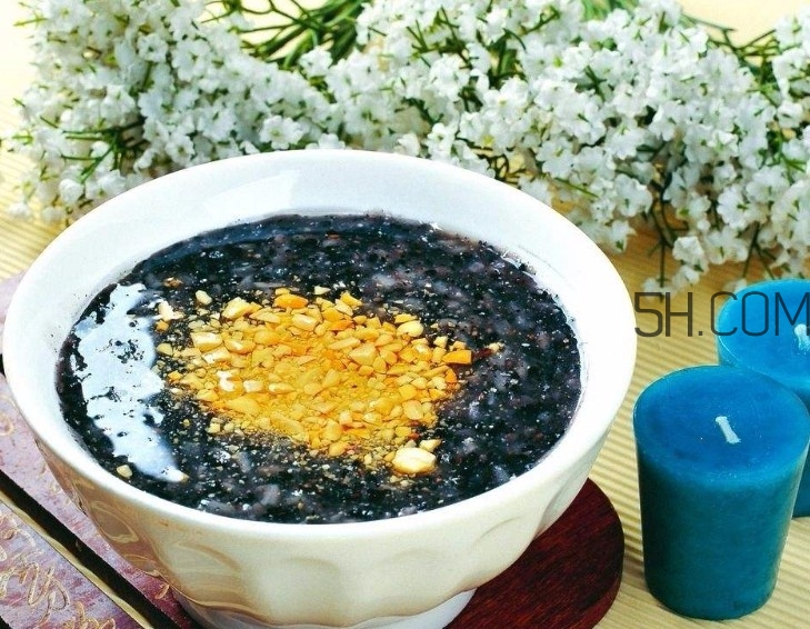 黑芝麻清洗掉色正常嗎？黑芝麻有黑色素嗎？