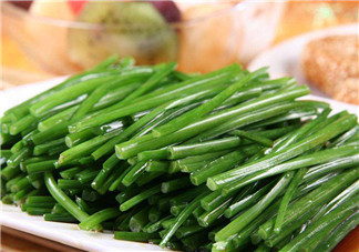 如何鑒別毒韭菜？吃野韭菜的營養(yǎng)價值