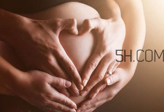孕晚期同房有助于生產(chǎn)嗎？孕晚期同房對胎兒有影響嗎？