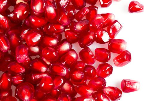 吃石榴不吐籽好嗎 吃石榴籽有什么好處和壞處 吃石榴不吐籽好嗎 吃石榴籽有什么好處和壞處