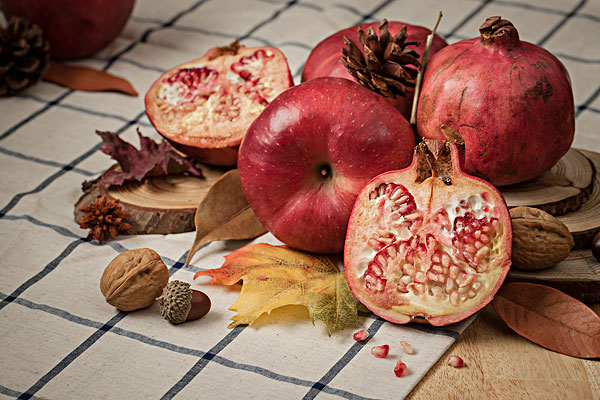 吃石榴不吐籽好嗎 吃石榴籽有什么好處和壞處 吃石榴不吐籽好嗎 吃石榴籽有什么好處和壞處