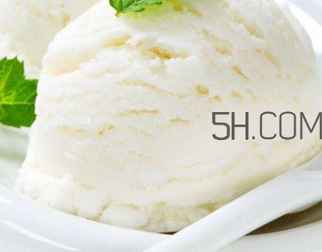 動物奶油和植物奶油有什么區(qū)別？淡奶油和鮮奶油的區(qū)別