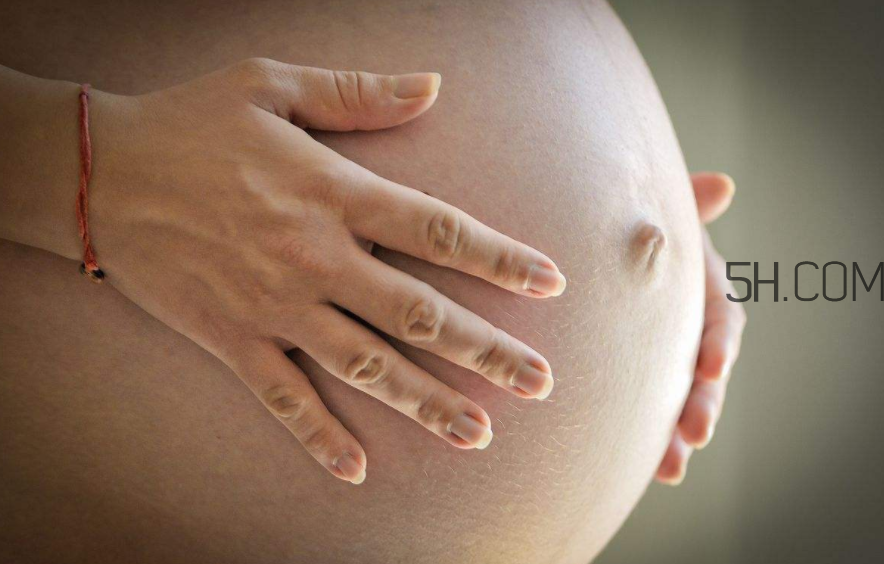 懷孕肚子痛正常嗎？懷孕三個月胎兒無胎心是怎么回事？