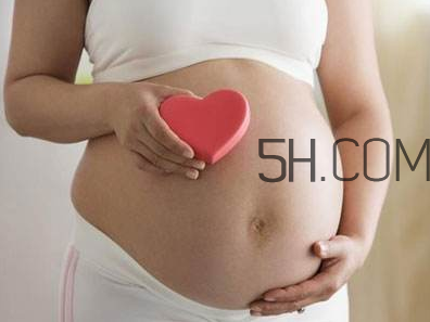 懷孕肚子痛正常嗎？懷孕三個月胎兒無胎心是怎么回事？