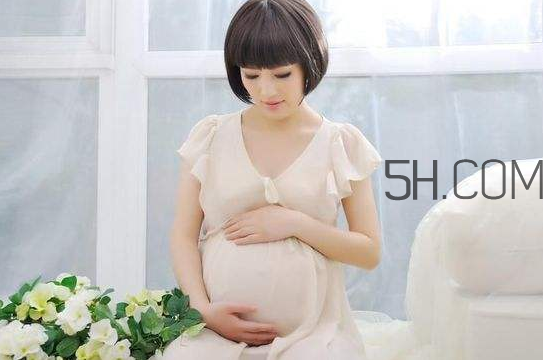 孕婦牙齦發(fā)炎腫痛怎么辦？早孕白帶有什么變化？