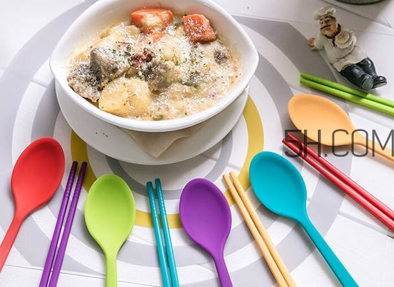 教會(huì)寶寶自己吃飯，你做到這些了嗎？