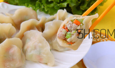 為什么餃子煮熟了會浮起來？餃子煮多久才熟？