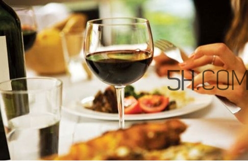 葡萄酒是不是時(shí)間越長(zhǎng)越好？葡萄酒是甜的嗎