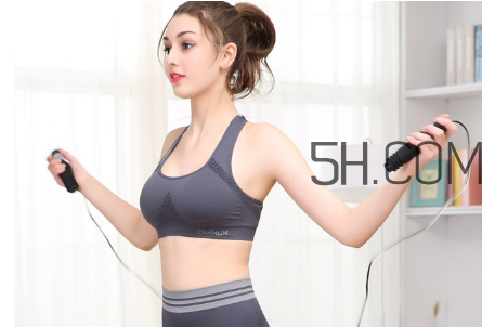 運(yùn)動前吃什么好？跳繩減肥會瘦胸嗎？