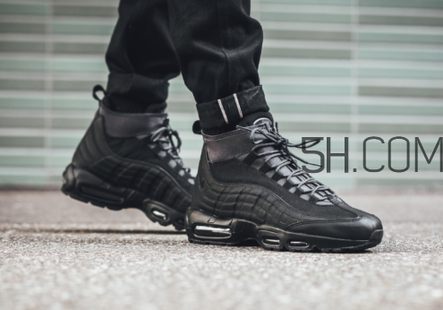 nike air max 95 triple black黑魂配色上腳效果怎么樣？