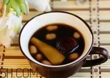 秋天早上能吃姜嗎？秋天喝什么蜂蜜好？