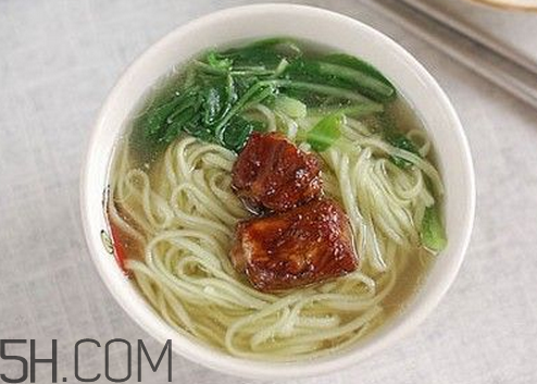 秋天喝蜂蜜有什么好處？秋天吃什么對(duì)身體好？