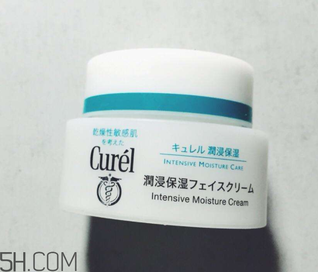 珂潤面霜適合夏天用嗎？夏天用珂潤面霜會油嗎？
