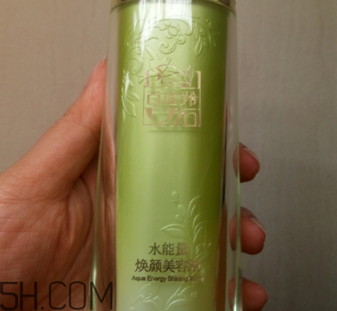 百雀羚爽膚水怎么樣？百雀羚爽膚水含酒精嗎？