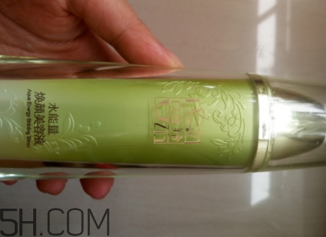 百雀羚爽膚水怎么樣？百雀羚爽膚水含酒精嗎？