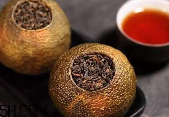 小青柑會(huì)上火嗎？小青柑整個(gè)泡和掰開(kāi)泡味道有什么區(qū)別？