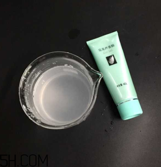 昭貴蘆薈凝膠汁怎么樣？昭貴蘆薈膠和完美蘆薈膠哪個好？
