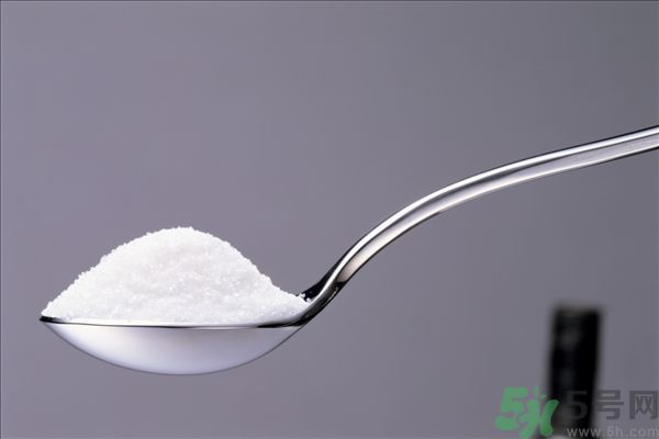 白醋和鹽水混在一起洗臉有什么好處？白醋和鹽洗臉好嗎？