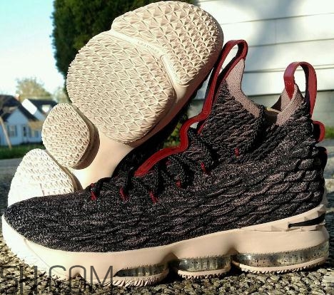 nike lebron 15 pride of ohio俄亥俄的驕傲什么時候發(fā)售？