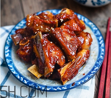 做糖醋排骨要不要放鹽？買排骨的時候應(yīng)該要什么部位的