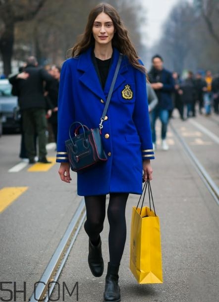 肩窄的女生穿什么大衣？適合肩窄女生的大衣款式