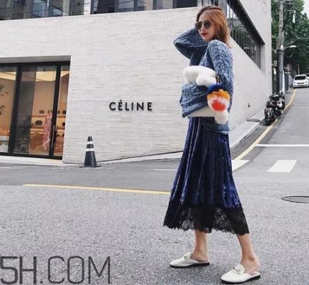 衛(wèi)衣搭配裙子好看嗎？衛(wèi)衣和裙子怎么搭配？