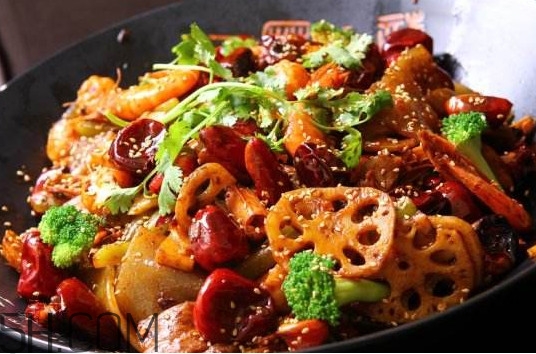 麻辣香鍋是火鍋嗎？麻辣香鍋是燉的還是炒的