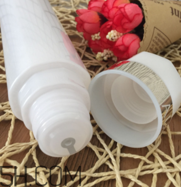 歐珀萊臻白多效角質(zhì)調(diào)理肌底液怎么樣？好用嗎？