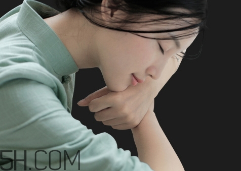百雀羚保濕噴霧怎么用？百雀羚保濕噴霧使用心得