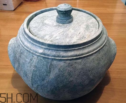 墨脫石鍋多少錢一個(gè)？墨脫石鍋為什么那么貴？
