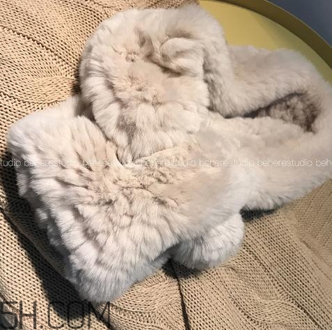 獺兔毛皮草掉毛嗎？獺兔毛皮草掉毛怎么辦？